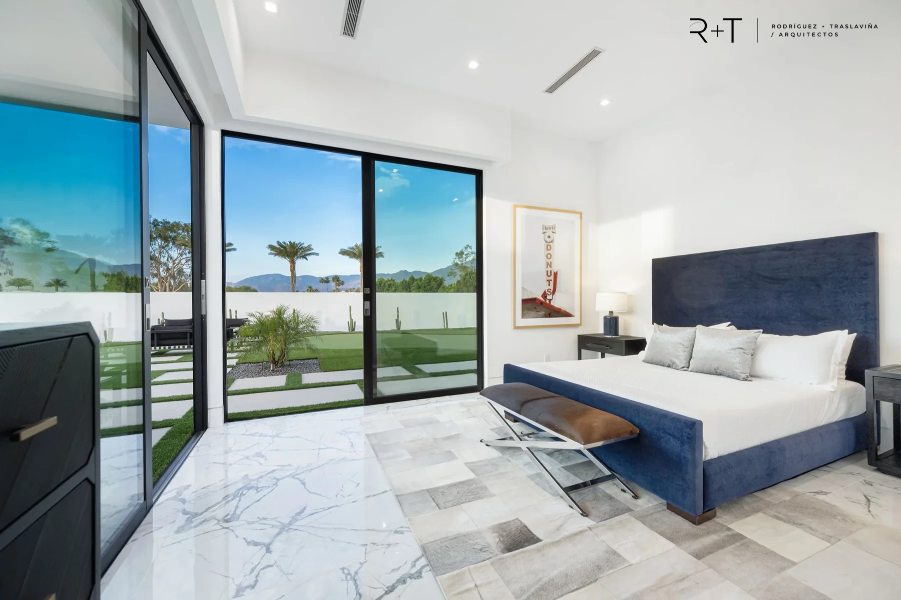 BC Condominium · 13